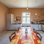 Chateau De Waleffe